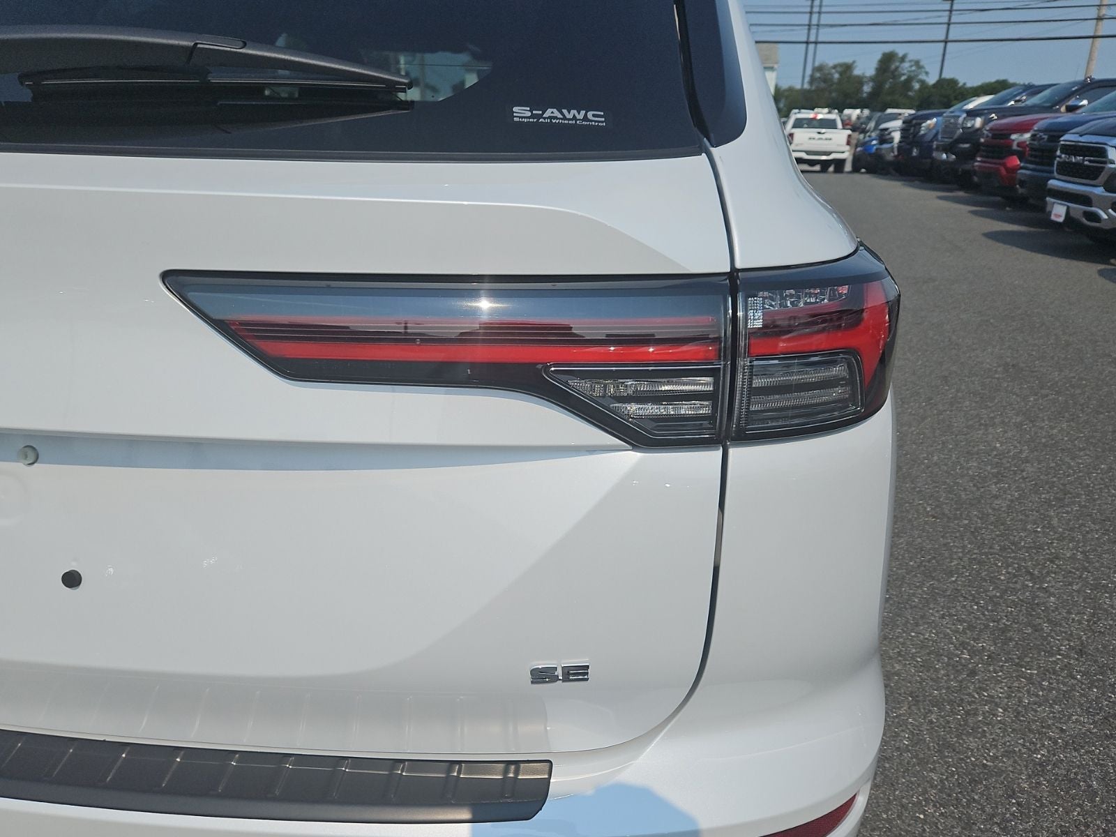 2026 Mitsubishi Outlander SE