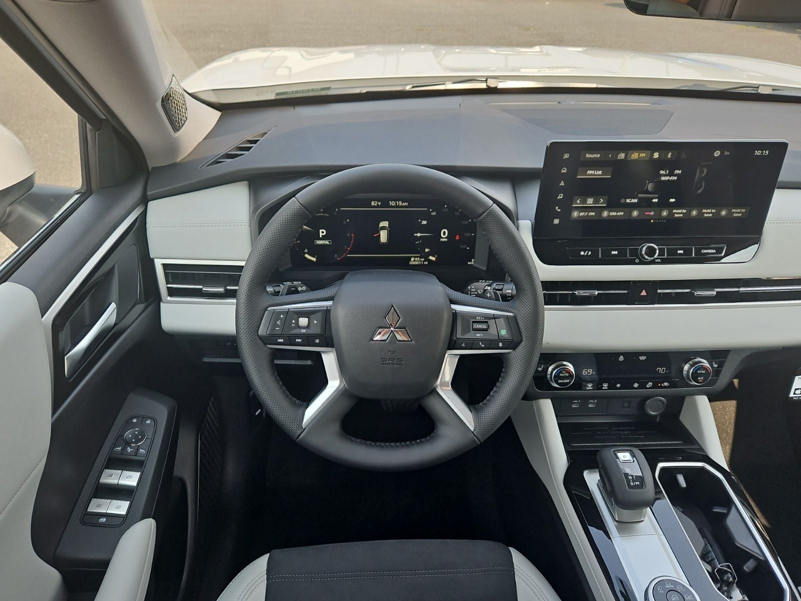 2026 Mitsubishi Outlander SE