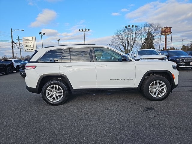 2024 Jeep Grand Cherokee Laredo