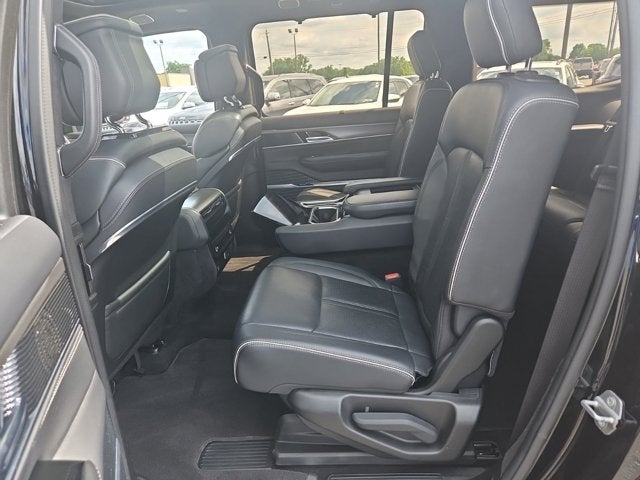 2022 Jeep Grand Wagoneer Series II Obsidian
