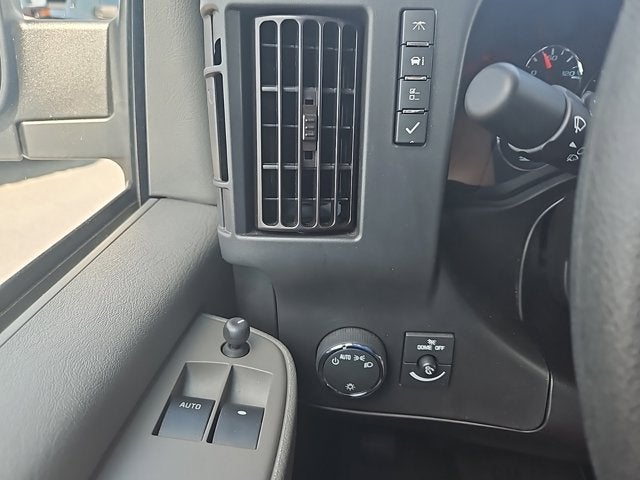 2024 Chevrolet Express Passenger LT
