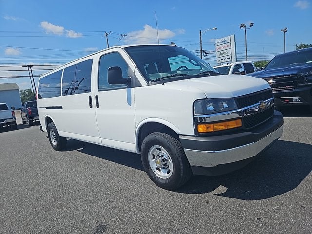 2024 Chevrolet Express Passenger LT