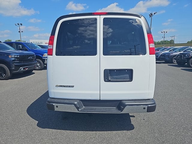 2024 Chevrolet Express Passenger LT