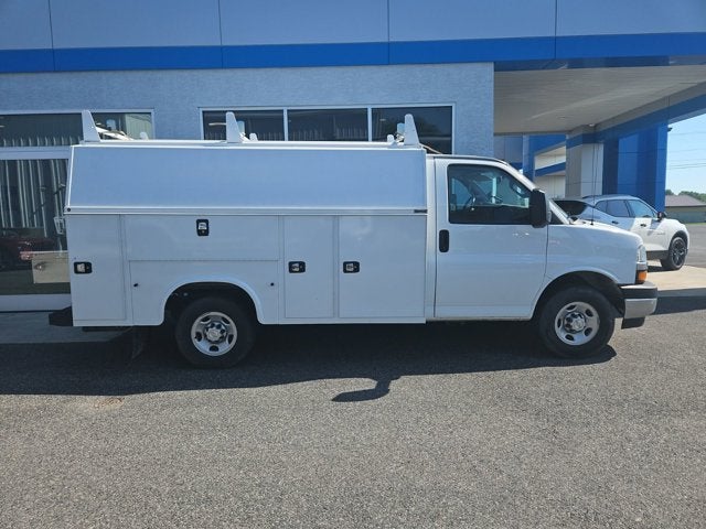 2023 Chevrolet Express 3500 139" WB's photo