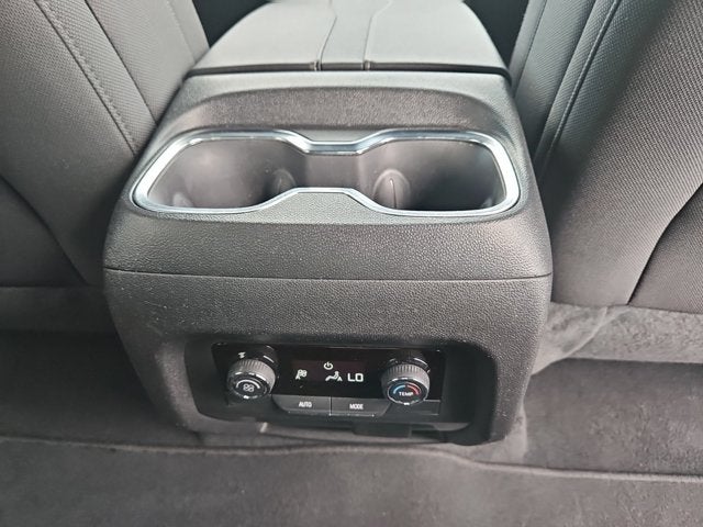 2024 Chevrolet Traverse FWD LT