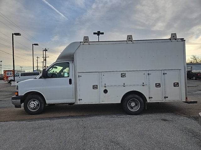 2017 Chevrolet Express Commercial Cutaway Work Van