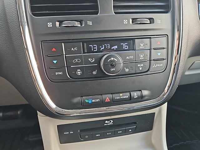 2016 Chrysler Town & Country Touring-L Anniversary Edition