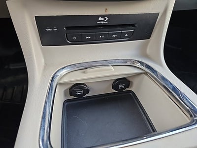 2016 Chrysler Town & Country Touring-L Anniversary Edition