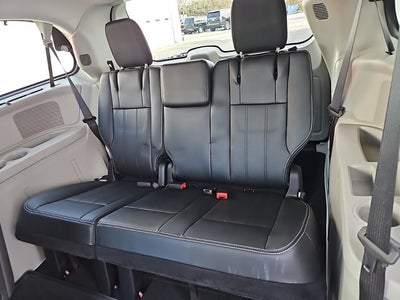 2016 Chrysler Town & Country Touring-L Anniversary Edition