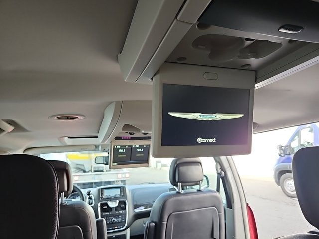 2016 Chrysler Town & Country Touring-L Anniversary Edition