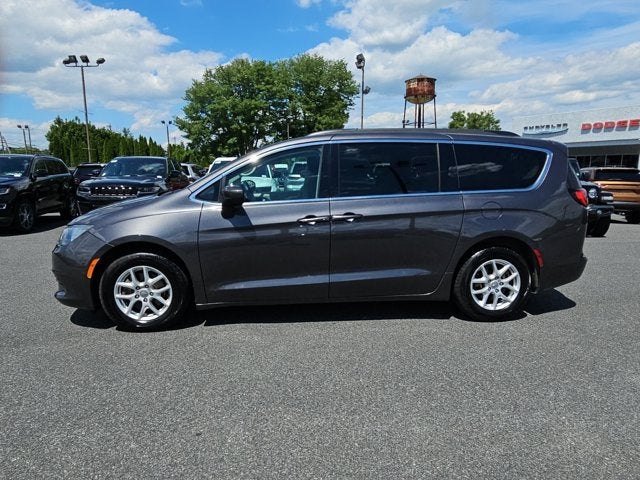 2020 Chrysler Voyager LX