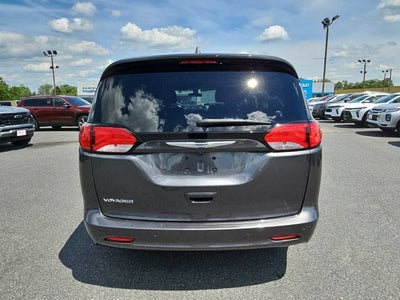 2020 Chrysler Voyager LX