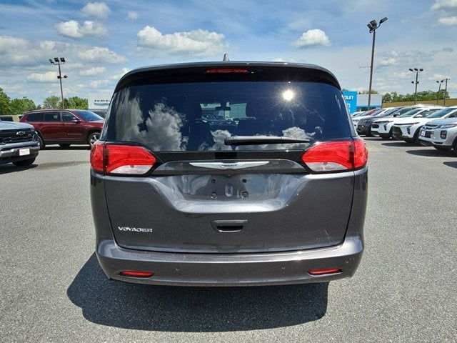 2020 Chrysler Voyager LX