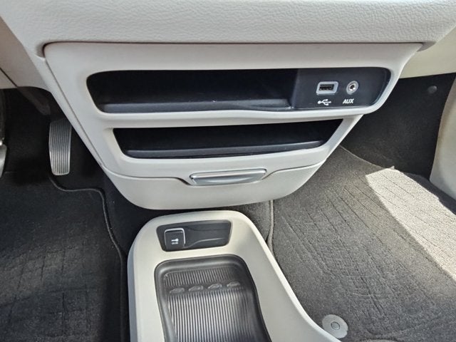 2020 Chrysler Voyager LX