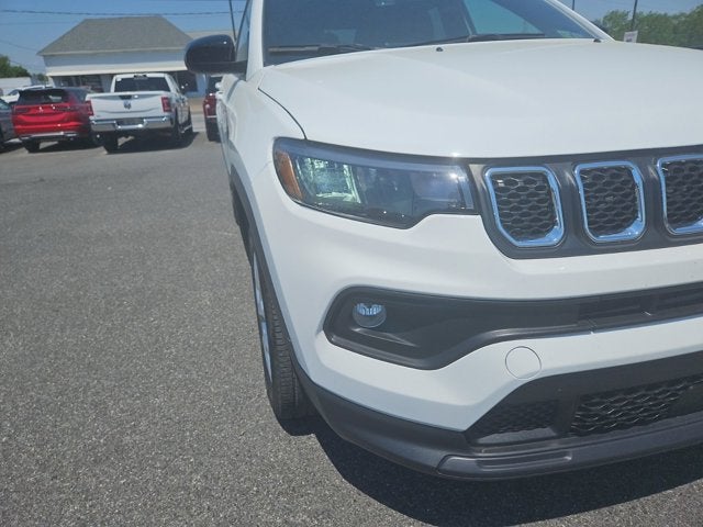 2023 Jeep Compass Latitude Lux