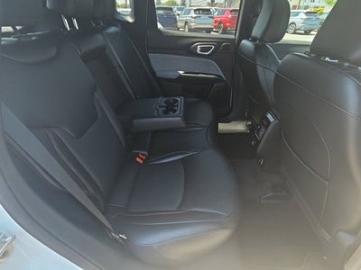 2023 Jeep Compass Latitude Lux