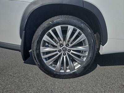 2022 Toyota Highlander Platinum