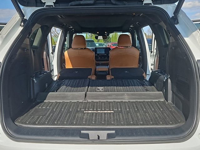2022 Toyota Highlander Platinum