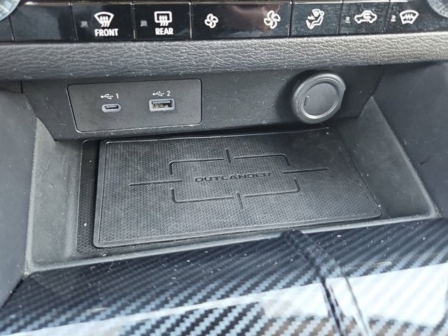 2023 Mitsubishi Outlander SE