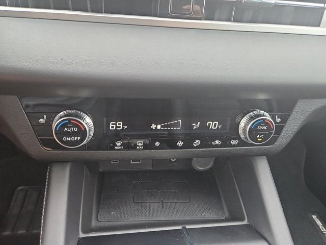 2024 Mitsubishi Outlander SE Black Edition