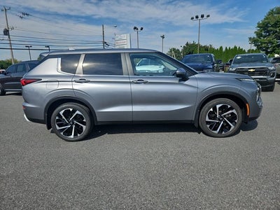 2024 Mitsubishi Outlander SE Black Edition