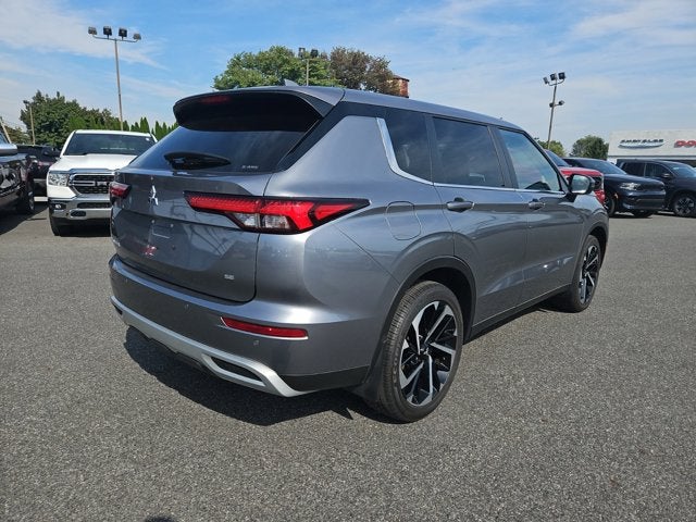 2024 Mitsubishi Outlander SE Black Edition
