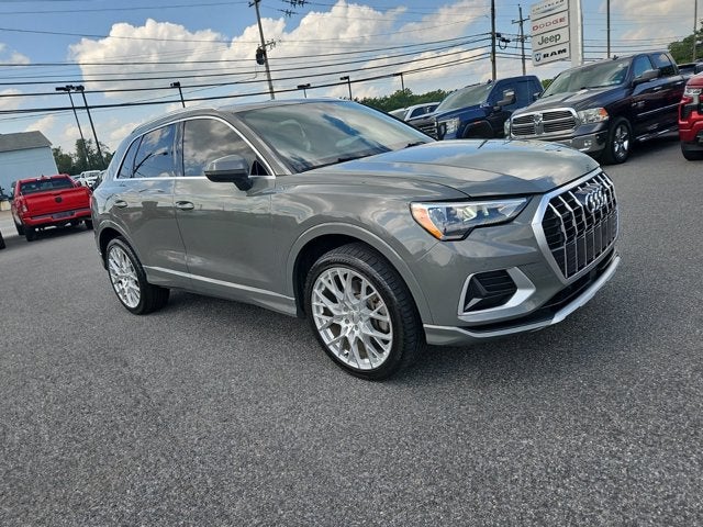 2022 Audi Q3 Premium